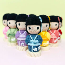 Kokeshi Amigurumi - Pronta Entrega